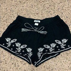 Embroidered shorts